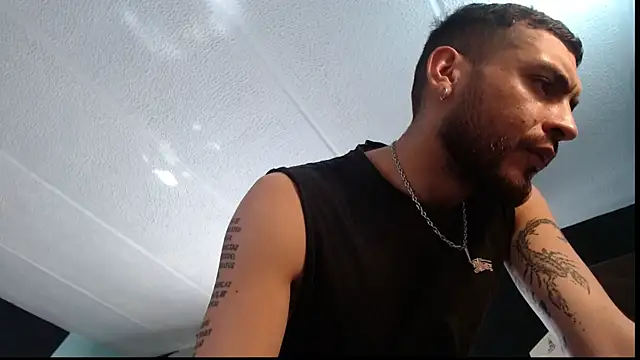 Snapshot of malek_xarx_ chatting on November 7, 2025, 3:16 pm malek xarx online show from November 7, 2025, 3:16 pm