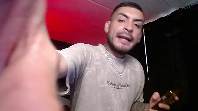 Snapshot of malek_xarx_ chatting on October 26, 2025, 10:21 pm malek xarx online show from October 26, 2025, 10:21 pm