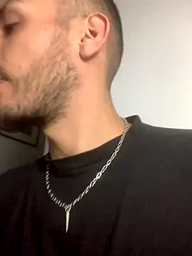 Snapshot of malek_xarx_ chatting on September 23, 2025, 2:07 am malek xarx online show from September 23, 2025, 2:07 am