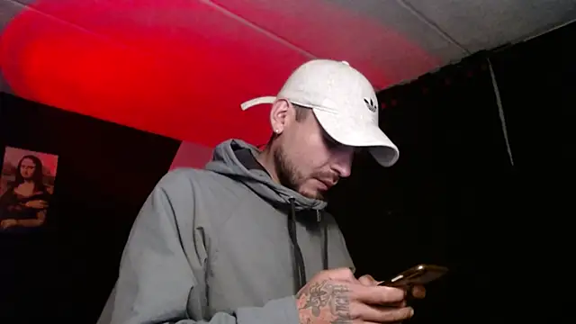 Snapshot of malek_xarx_ chatting on October 19, 2025, 5:10 am malek xarx online show from October 19, 2025, 5:10 am