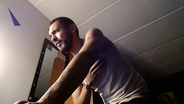 Snapshot of malek_xarx_ chatting on October 17, 2025, 1:09 am malek xarx online show from October 17, 2025, 1:09 am