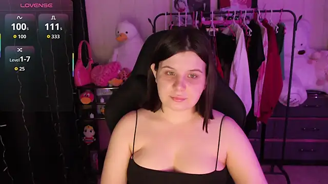 Snapshot of AmyVibess chatting on April 23, 2026, 8:10 pm AmyVibess online show from April 23, 2026, 8:10 pm
