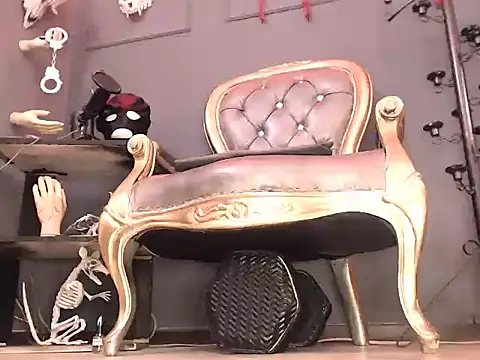 Snapshot of zain_kreigger chatting on November 16, 2025, 1:27 pm zain kreigger online show from November 16, 2025, 1:27 pm