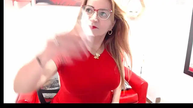 Snapshot of DIVAX_MONSERRAT chatting on June 7, 2026, 7:30 pm DIVAX MONSERRAT online show from June 7, 2026, 7:30 pm