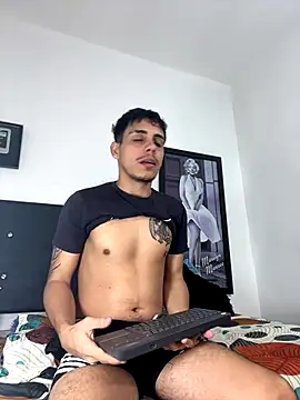 Luke Stone online show from November 30, 2025, 7:47 pm