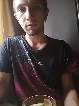 Snapshot of Alexilon chatting on December 17, 2025, 11:48 am Alexilon online show from December 17, 2025, 11:48 am