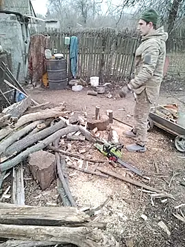 Snapshot of Alexilon chatting on December 23, 2025, 9:19 am Alexilon online show from December 23, 2025, 9:19 am