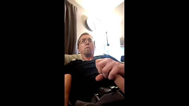 thickhardlong online show from November 6, 2025, 4:38 am