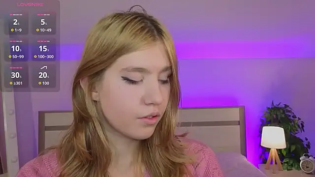 Snapshot of Iris_Rain chatting on November 9, 2025, 10:30 am Iris Rain online show from November 9, 2025, 10:30 am