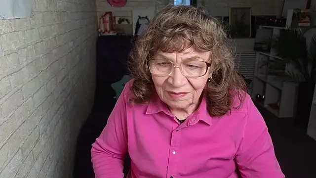 Snapshot of Betty_Brick chatting on May 30, 2026, 4:56 pm Betty Brick online show from May 30, 2026, 4:56 pm