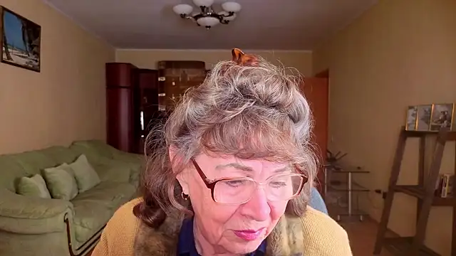 Snapshot of Betty_Brick chatting on January 14, 2026, 1:37 pm Betty Brick online show from January 14, 2026, 1:37 pm