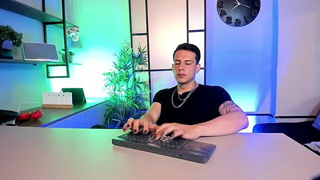 Snapshot of Dustin_Sonne chatting on May 19, 2026, 3:24 am Dustin Sonne online show from May 19, 2026, 3:24 am