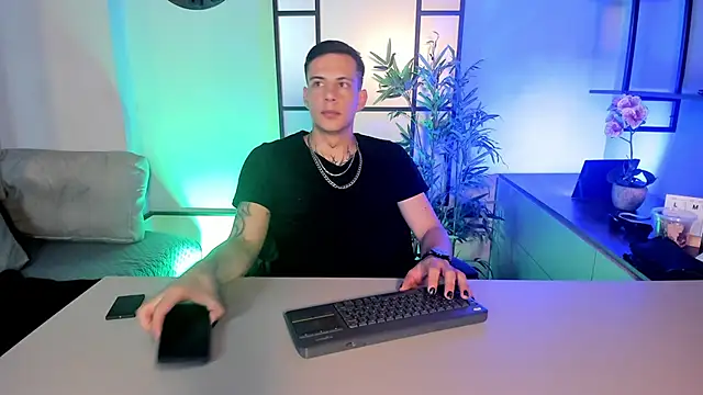 Snapshot of Dustin_Sonne chatting on April 3, 2026, 3:35 am Dustin Sonne online show from April 3, 2026, 3:35 am