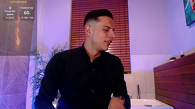 Snapshot of Dustin_Sonne chatting on November 26, 2025, 3:28 am Dustin Sonne online show from November 26, 2025, 3:28 am