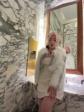 Snapshot of winter11 chatting on January 14, 2026, 7:34 am winter11 online show from January 14, 2026, 7:34 am