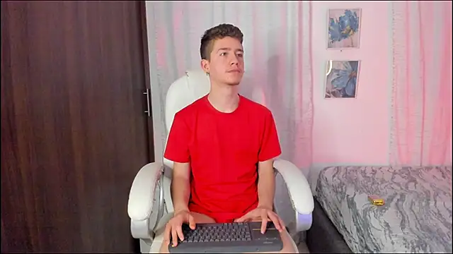 ThiagooJames online show from October 6, 2025, 1:51 am