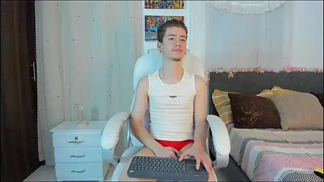 ThiagooJames online show from November 21, 2025, 2:10 am