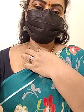 Snapshot of honey-flower chatting on November 12, 2025, 9:57 am honey-flower online show from November 12, 2025, 9:57 am