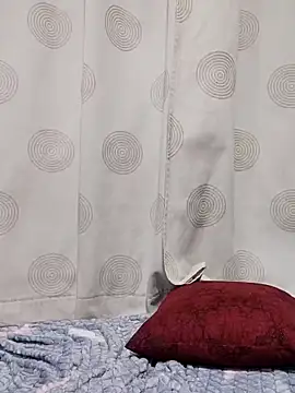 Snapshot of linakhalifa chatting on September 12, 2025, 11:37 pm linakhalifa online show from September 12, 2025, 11:37 pm