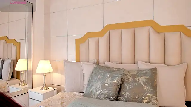 MaddieParker online show from November 9, 2025, 7:29 pm