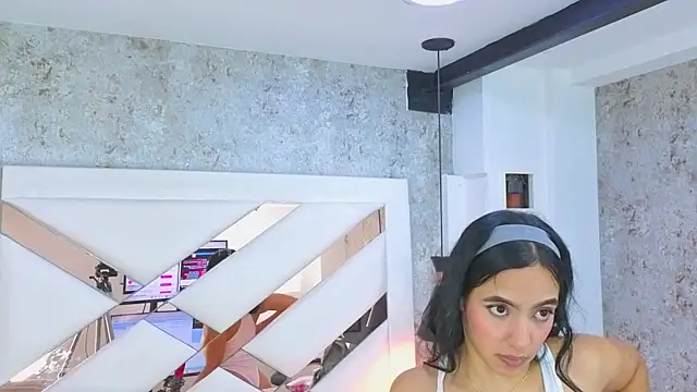 Snapshot of Saara_evans_ chatting on September 17, 2025, 8:00 pm Saara evans online show from September 17, 2025, 8:00 pm