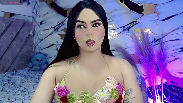 kushina uzumaki75 online show from April 13, 2026, 3:54 am