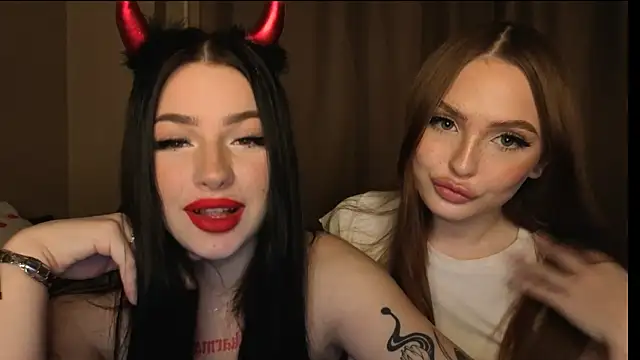 honey     bunny online show from November 12, 2025, 2:54 pm