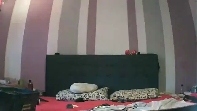 Snapshot of flenslive chatting on February 15, 2025, 7:16 am flenslive online show from February 15, 2025, 7:16 am