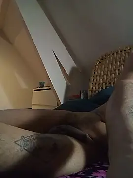 Snapshot of Tholel420 chatting on March 22, 2026, 9:16 pm Tholel420 online show from March 22, 2026, 9:16 pm