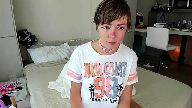 FantasticSonya online show from December 17, 2025, 11:15 am