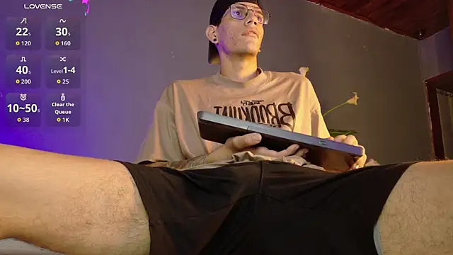 Snapshot of david_huge chatting on September 14, 2025, 7:42 am david huge online show from September 14, 2025, 7:42 am