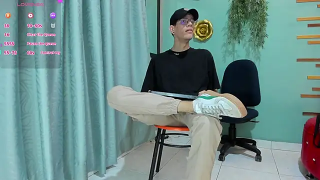 Snapshot of david_huge chatting on October 2, 2025, 1:31 am david huge online show from October 2, 2025, 1:31 am