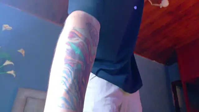 Snapshot of david_huge chatting on November 15, 2025, 1:31 am david huge online show from November 15, 2025, 1:31 am