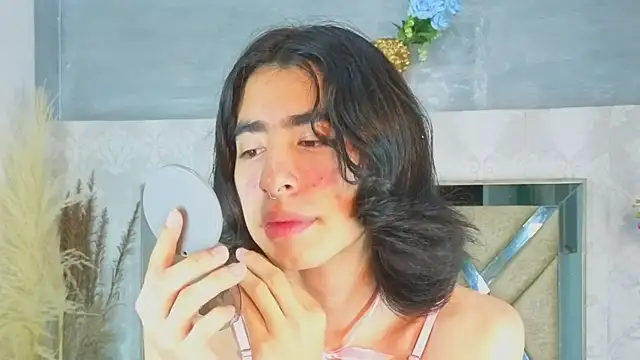 Snapshot of ryo_light chatting on January 6, 2026, 8:24 pm ryo light online show from January 6, 2026, 8:24 pm