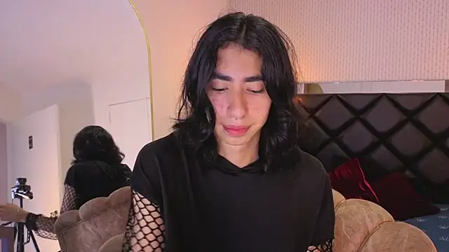 Snapshot of ryo_light chatting on April 8, 2026, 4:03 am ryo light online show from April 8, 2026, 4:03 am