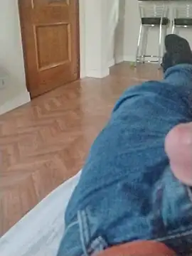 LeoMaduroSP online show from November 17, 2025, 8:46 pm