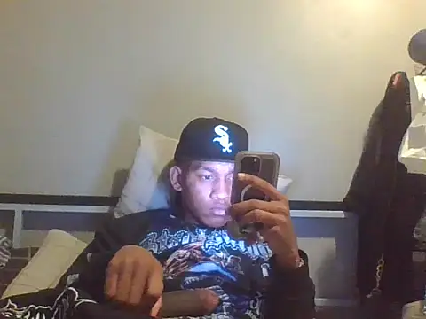 Snapshot of mikyng chatting on January 8, 2026, 4:07 am mikyng online show from January 8, 2026, 4:07 am