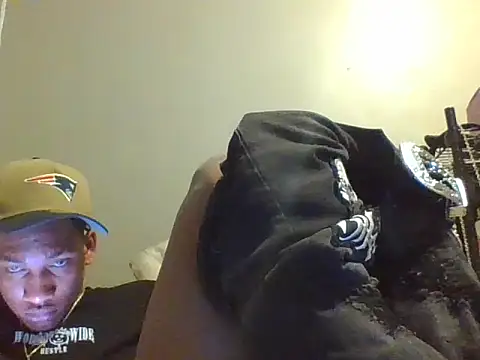 Snapshot of mikyng chatting on December 23, 2025, 5:29 am mikyng online show from December 23, 2025, 5:29 am