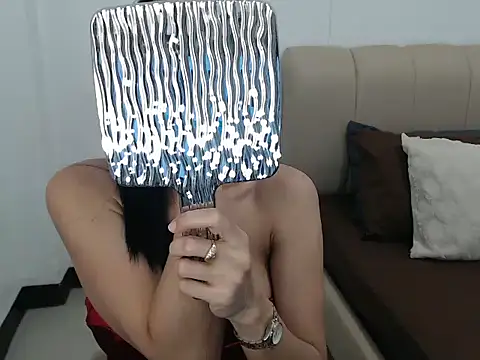 AnnaHarvatera online show from November 27, 2025, 9:43 am