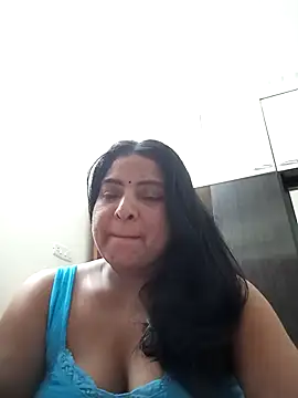 Snapshot of srimasrima chatting on February 23, 2026, 9:32 am srimasrima online show from February 23, 2026, 9:32 am