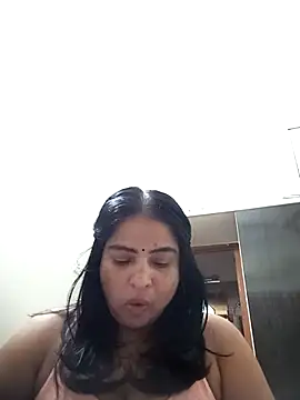 Snapshot of srimasrima chatting on December 15, 2025, 5:46 am srimasrima online show from December 15, 2025, 5:46 am