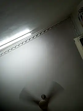 Snapshot of srimasrima chatting on November 28, 2025, 5:35 pm srimasrima online show from November 28, 2025, 5:35 pm