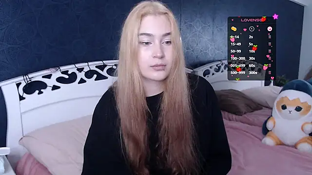 Lili Luuu online show from October 16, 2025, 2:42 am