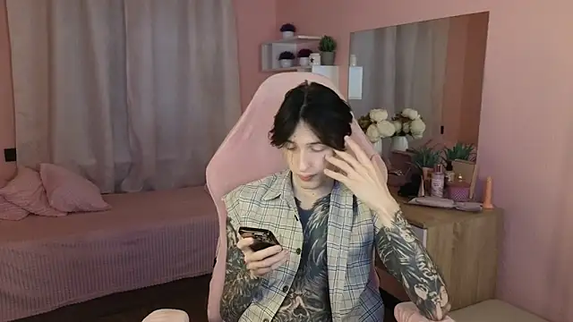 Snapshot of Martin_Jin chatting on October 30, 2025, 12:14 pm Martin Jin online show from October 30, 2025, 12:14 pm