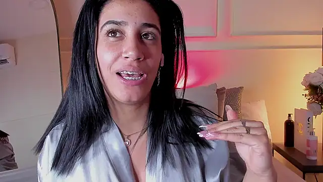 Samantha hotly online show from April 13, 2026, 9:57 am