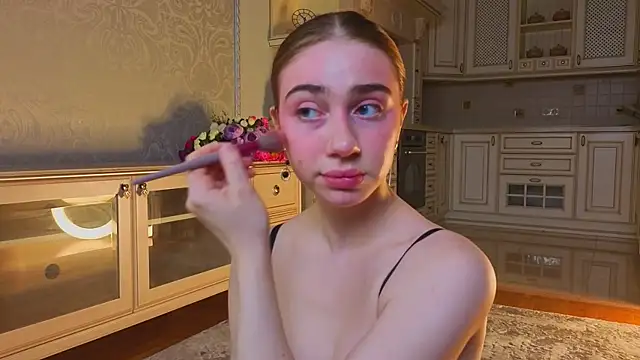 Snapshot of EadlinGillim chatting on September 24, 2025, 3:35 am EadlinGillim online show from September 24, 2025, 3:35 am