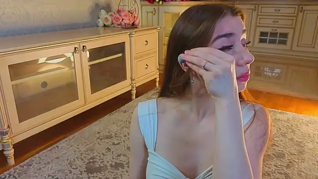 Snapshot of EadlinGillim chatting on November 18, 2025, 3:21 am EadlinGillim online show from November 18, 2025, 3:21 am