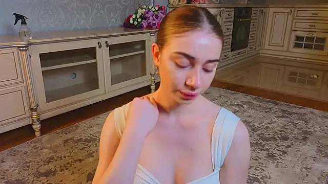 Snapshot of EadlinGillim chatting on September 15, 2025, 3:18 am EadlinGillim online show from September 15, 2025, 3:18 am