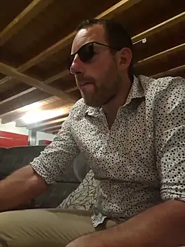 BrunJulienMetis online show from May 29, 2026, 8:48 pm