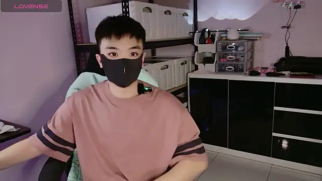 doggyman523 online show from September 19, 2025, 3:49 pm